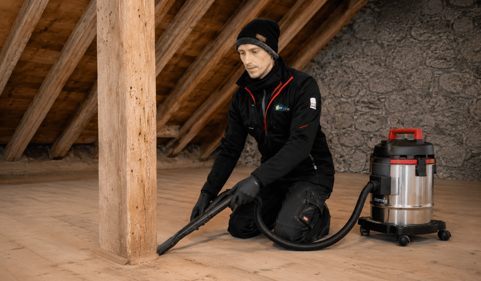 Nettoyage du chantier après traitement de la charpente